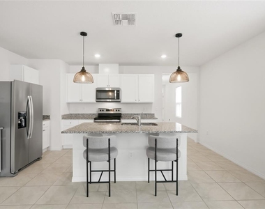 1181 Cascades Avenue - Photo Thumbnail 8