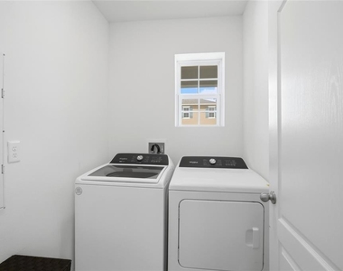 1181 Cascades Avenue - Photo Thumbnail 31