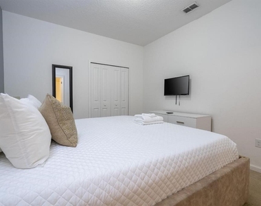 280 Ballo Drive - Photo Thumbnail 18