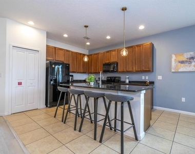 280 Ballo Drive - Photo Thumbnail 7
