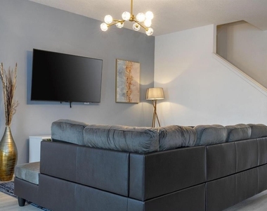 280 Ballo Drive - Photo Thumbnail 11