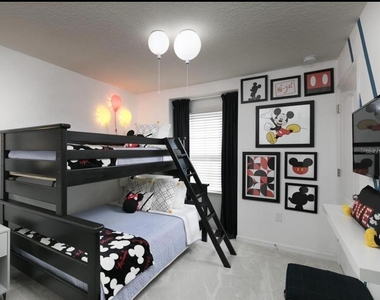 8831 Geneve Court - Photo Thumbnail 27