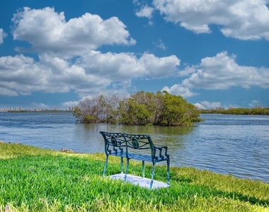 5242 Riverside Drive - Photo Thumbnail 22