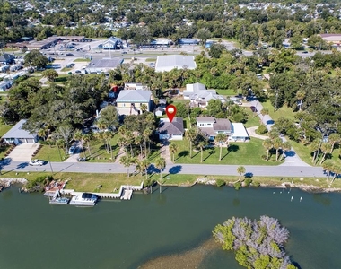 5242 Riverside Drive - Photo Thumbnail 26