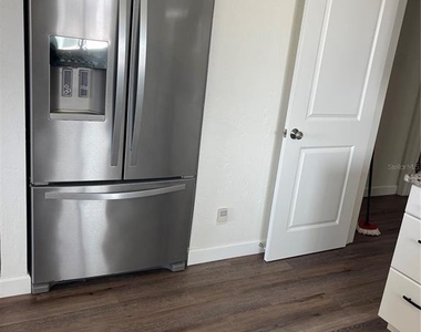 5242 Riverside Drive - Photo Thumbnail 20