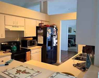 3875 Horizon Hill Drive - Photo Thumbnail 3
