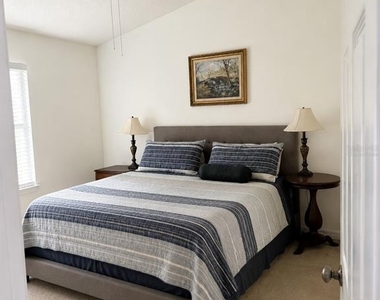 3875 Horizon Hill Drive - Photo Thumbnail 6