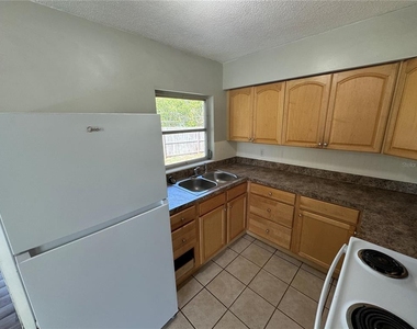 460 Mount Vernon Court - Photo Thumbnail 5