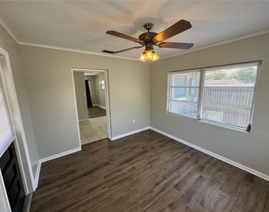 460 Mount Vernon Court - Photo Thumbnail 7