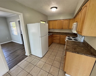 460 Mount Vernon Court - Photo Thumbnail 3