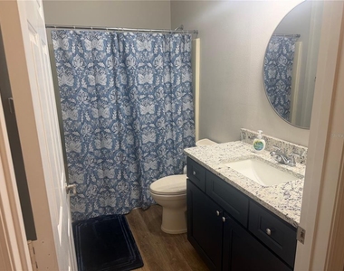 484 Hildalgo Drive - Photo Thumbnail 10
