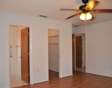 88 Temple Road - Photo Thumbnail 13