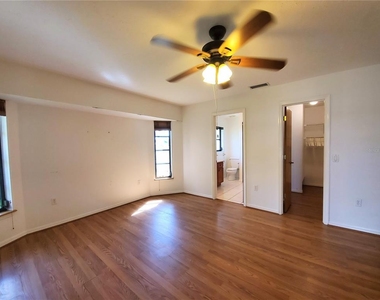 88 Temple Road - Photo Thumbnail 12
