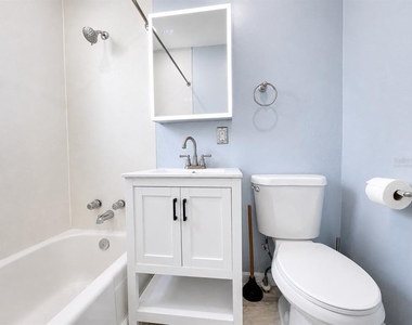 3209 Avenue A W - Photo Thumbnail 15
