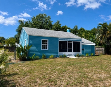 3209 Avenue A W - Photo Thumbnail 1