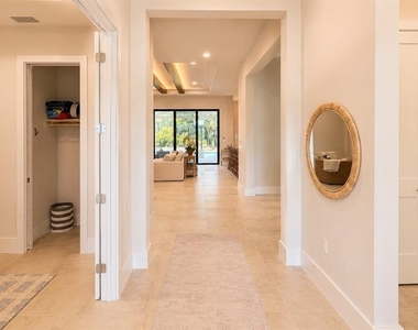 269 Blue Pearl Court - Photo Thumbnail 3