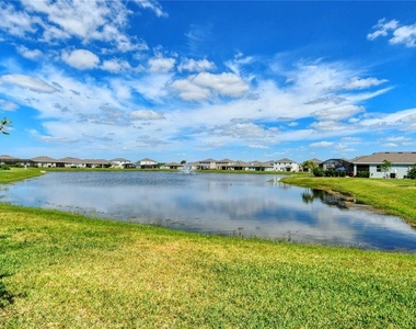 16921 Harvest Moon Way - Photo Thumbnail 11