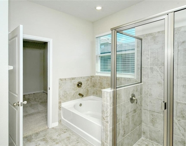 16921 Harvest Moon Way - Photo Thumbnail 28