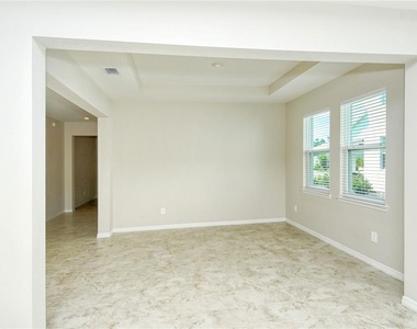 16921 Harvest Moon Way - Photo Thumbnail 15
