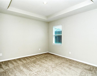 16921 Harvest Moon Way - Photo Thumbnail 45