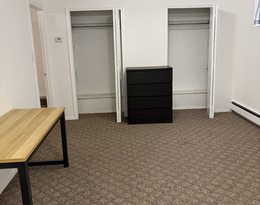 81-11 Utopia Parkway - Photo Thumbnail 3