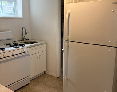 81-11 Utopia Parkway - Photo Thumbnail 13