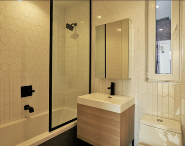 108 Havemeyer Street - Photo Thumbnail 1