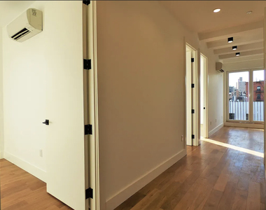 108 Havemeyer Street - Photo Thumbnail 6