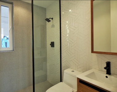 108 Havemeyer Street - Photo Thumbnail 4