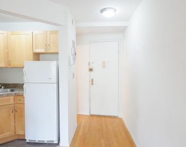434 East 84th Street - Photo Thumbnail 14