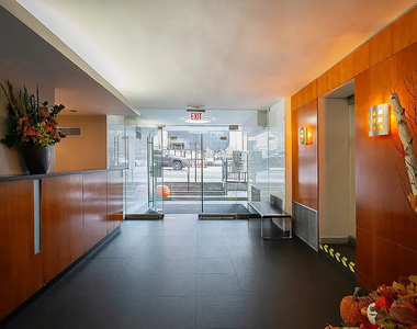 236 East 36th Street - Photo Thumbnail 7