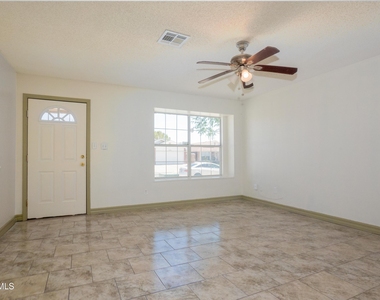 11641 Desert Keep Drive - Photo Thumbnail 6