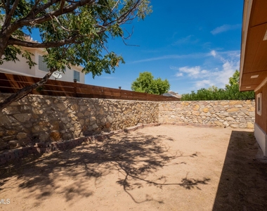11641 Desert Keep Drive - Photo Thumbnail 32