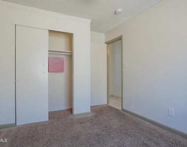 11641 Desert Keep Drive - Photo Thumbnail 17
