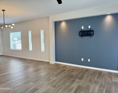 12725 Don Norte Street - Photo Thumbnail 3