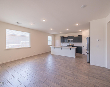 2725 Mike Price Drive - Photo Thumbnail 4