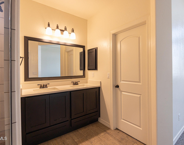 2725 Mike Price Drive - Photo Thumbnail 12