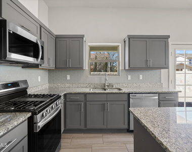 629 Cedarwood Avenue - Photo Thumbnail 14