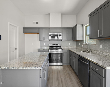 629 Cedarwood Avenue - Photo Thumbnail 13