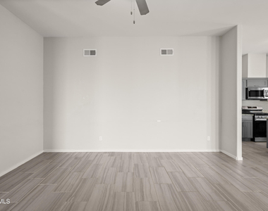 629 Cedarwood Avenue - Photo Thumbnail 10