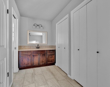 3709 Roslyn Drive - Photo Thumbnail 21