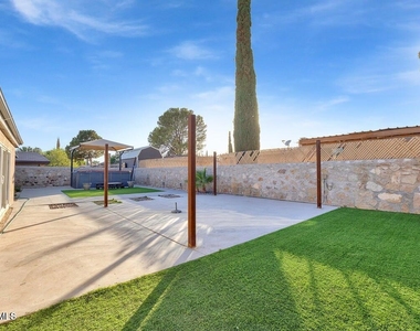 3709 Roslyn Drive - Photo Thumbnail 28