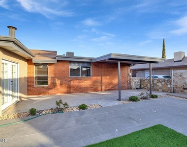 3709 Roslyn Drive - Photo Thumbnail 25