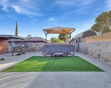 3709 Roslyn Drive - Photo Thumbnail 26