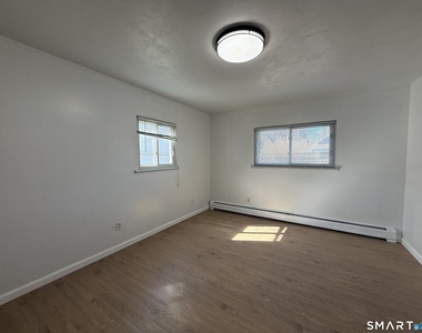 35 Early Avenue - Photo Thumbnail 11
