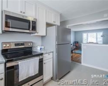 747 Main Street - Photo Thumbnail 2