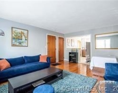 747 Main Street - Photo Thumbnail 5