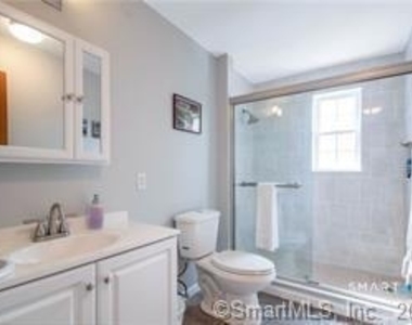 747 Main Street - Photo Thumbnail 6