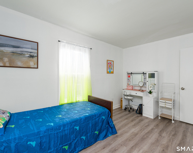 165 Oak Street - Photo Thumbnail 21