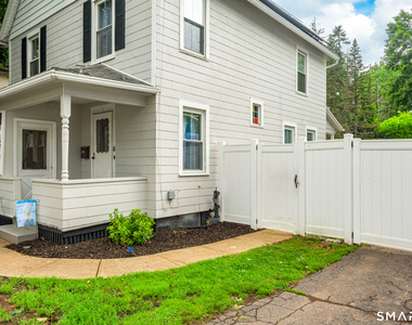 165 Oak Street - Photo Thumbnail 3